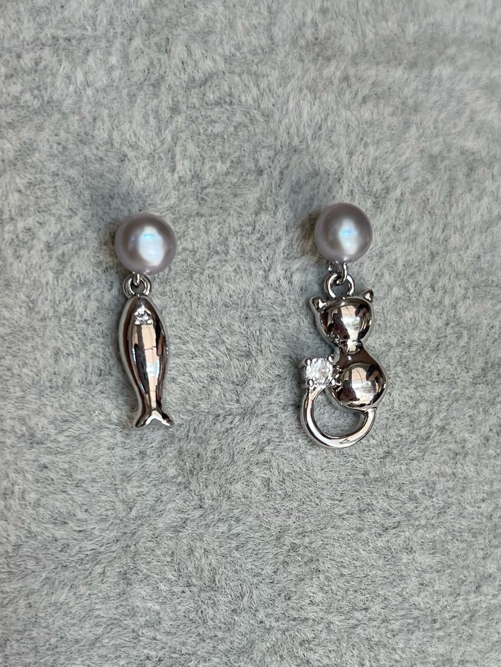 Natural Grey Pearls - Silver-tone Cat and Fish Earrings- 925 posts